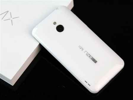 告别千篇一律，超高性价比智能手机精选 小米之外的选择